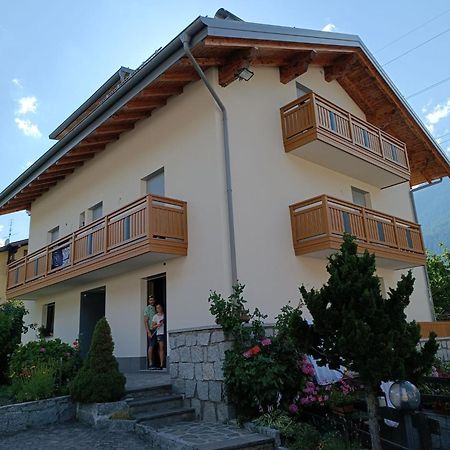 Appartement Mansarda A Carciato, Trilocale In Montagna à Dimaro Extérieur photo