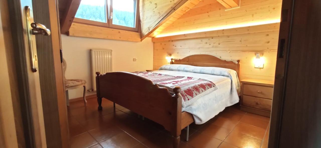 Appartement Mansarda A Carciato, Trilocale In Montagna à Dimaro Extérieur photo