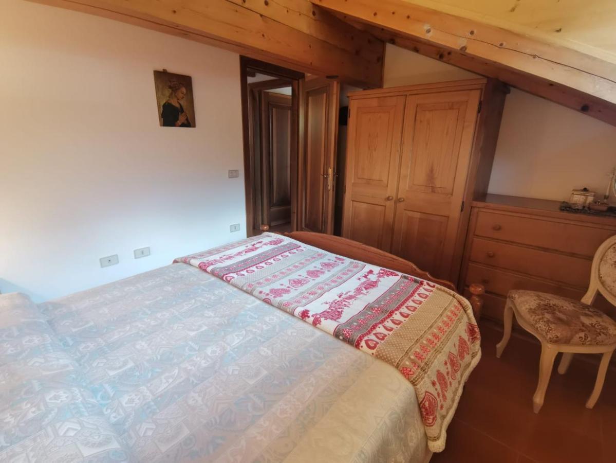 Appartement Mansarda A Carciato, Trilocale In Montagna à Dimaro Extérieur photo