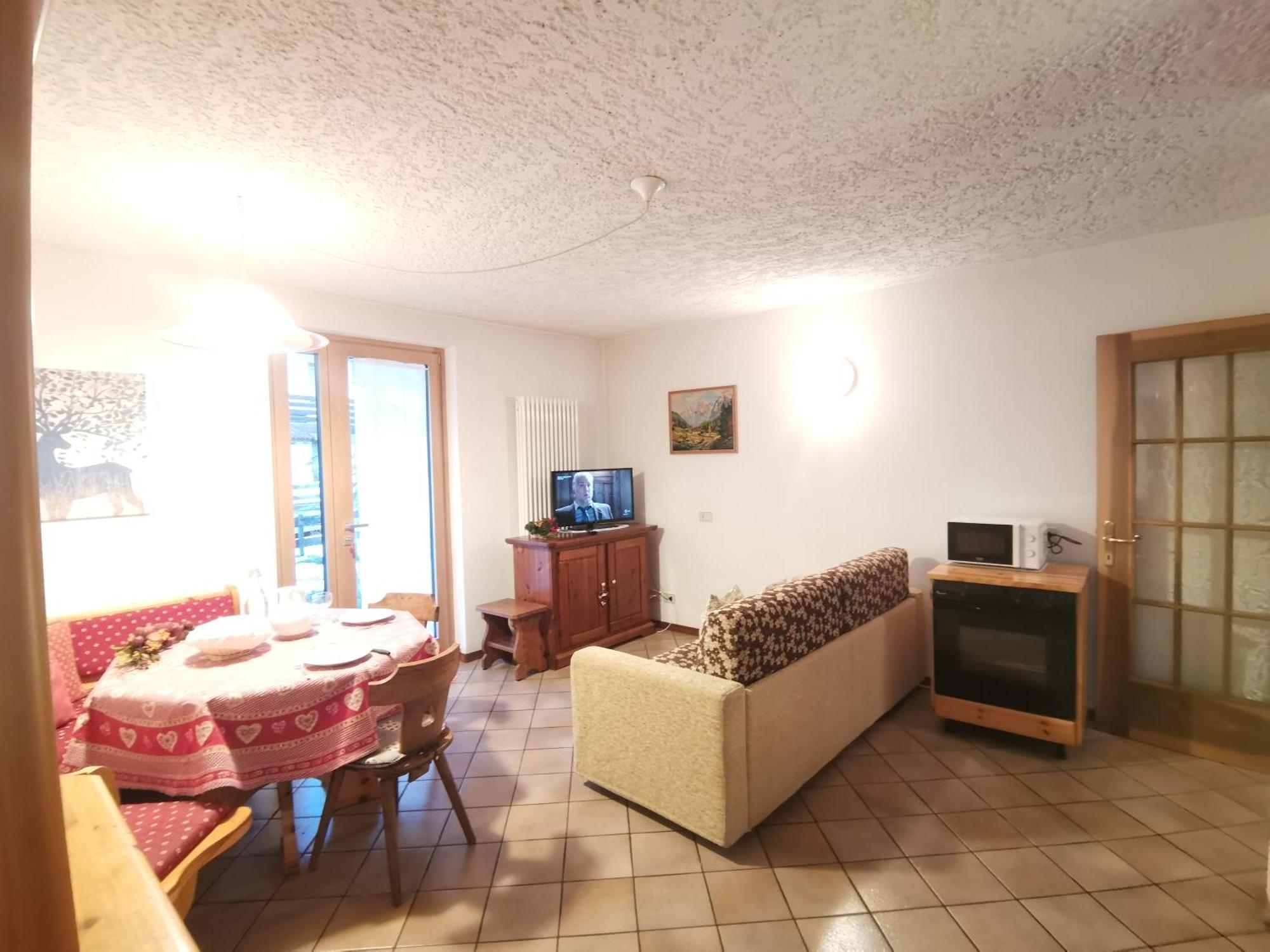 Appartement Mansarda A Carciato, Trilocale In Montagna à Dimaro Extérieur photo